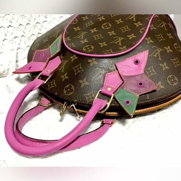 Louis Vuitton Ellipse MM Monogrammed Bag - Picture 7 of 15